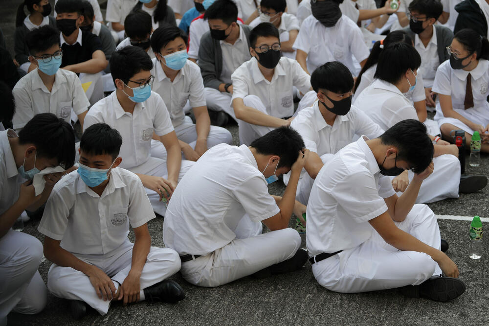 Cangovi drugovi iz škole na skupu solidarnosti, Foto: SUSANA VERA/Reuters