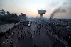 Nastavljeni protesti u Iraku: Devet osoba poginulo, na stotine...