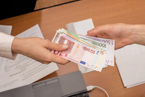 Tokom septembra naplaćeno oko 102 miliona eura poreza