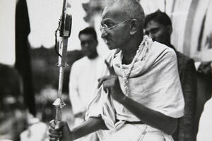 Ukraden pepeo Mahatme Gandija