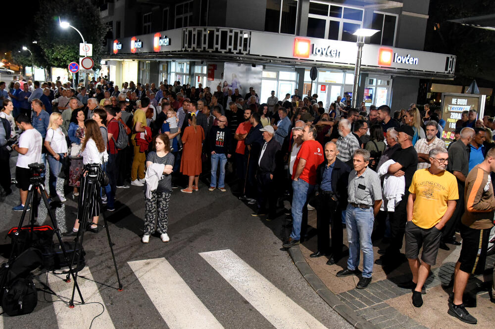 Sa posljednjeg "Odupri se" protesta, Foto: Boris Pejović