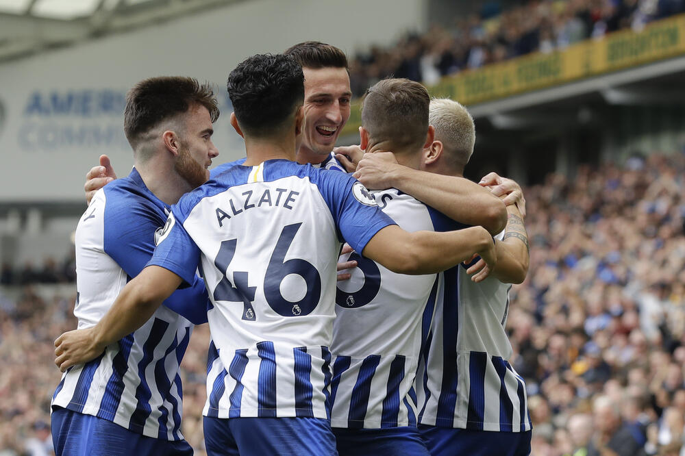 Fudbaleri Brajtona slave jedan od golova, Foto: BETA/AP