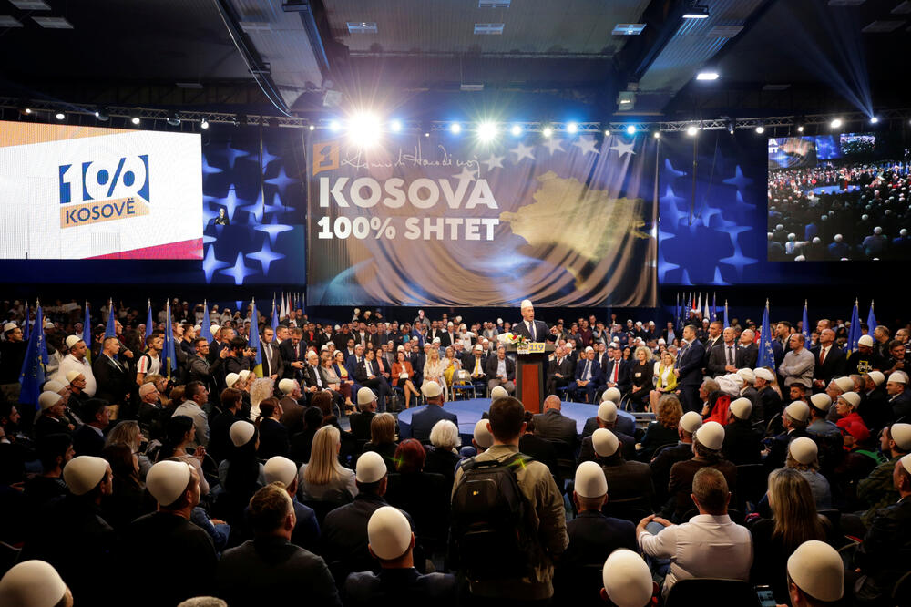 Haradinaj na predizbornom skupu, Foto: Reuters