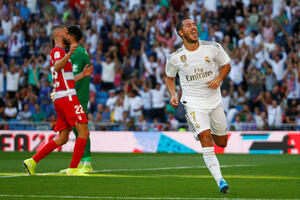 Prvi gol Azara, golčina Modrića: Real slomio čvrstu Granadu