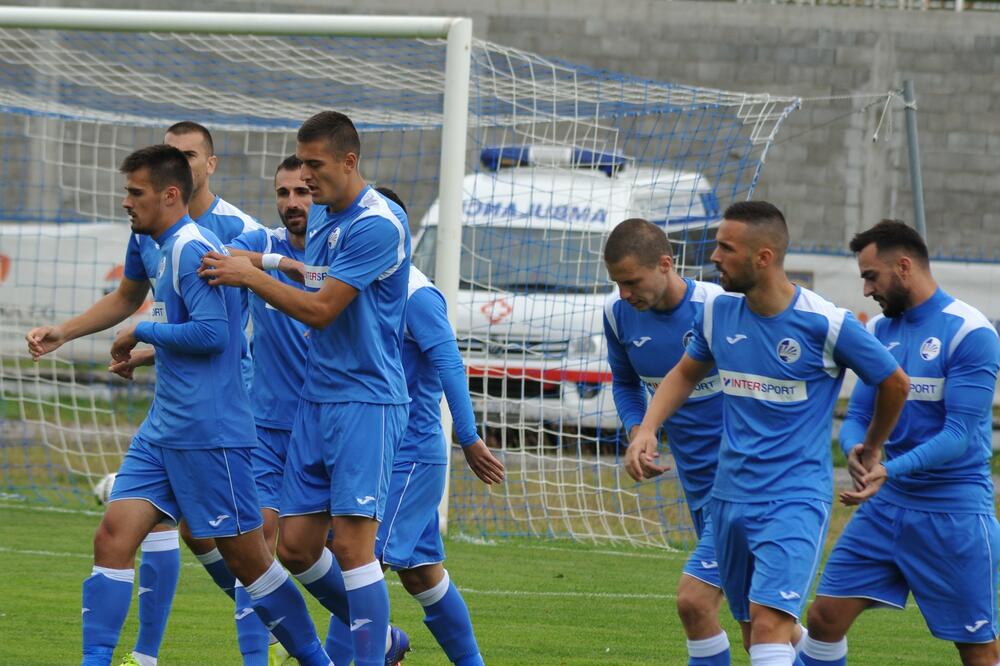 Slavlje fudbalera Sutjeske nakon gola Erakovića u 2. minutu, Foto: Milan Šapurić