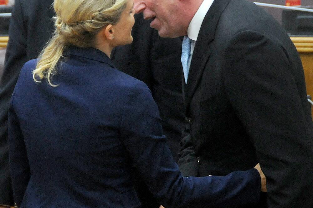 "Ivici i Draginji oko pozivnica vlada neizvjesnost" (ilustracija), Foto: Zoran Đurić