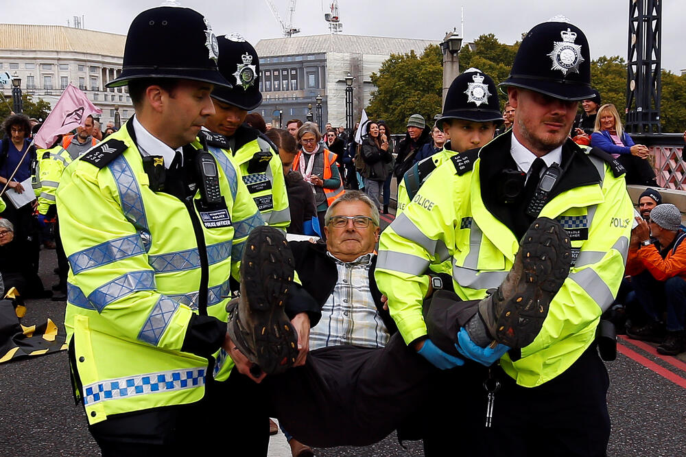 Protest u Londonu, Foto: HENRY NICHOLLS/Reuters