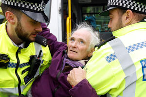 PHOTO London: About 135 environmental activists were arrested
