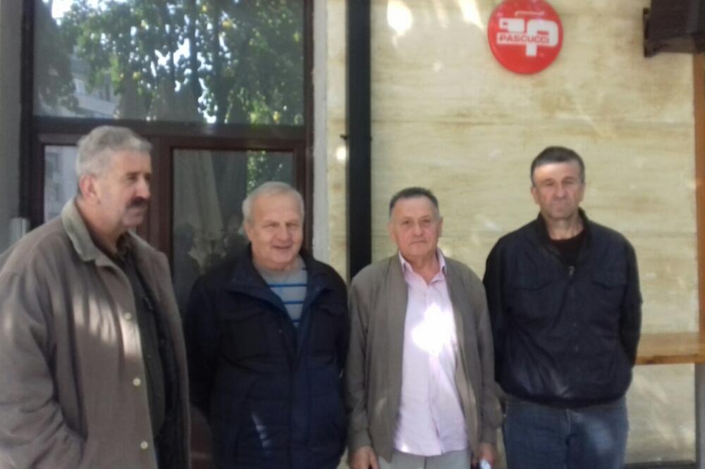 Dio bivših radnika “Prve petoljetke”, Foto: Jadranka Ćetković