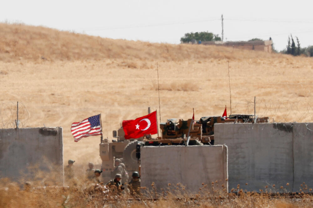 Turski i američki vojnici u zajedničkoj patroli na sjeveru Sirije, Foto: Murad Sezer/Reuters