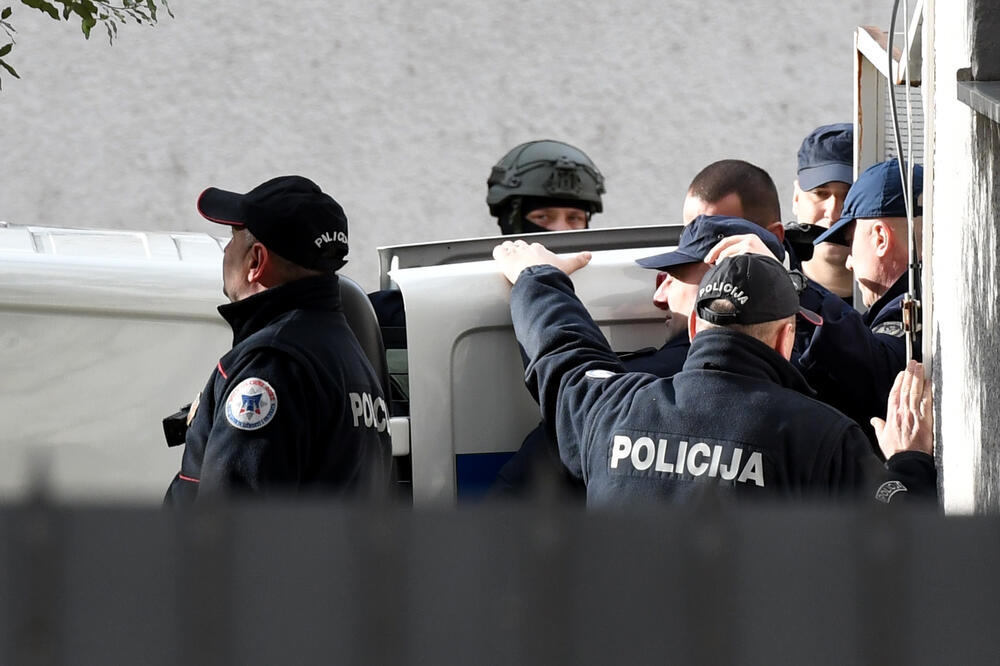 Kašćelana dovode u sud (Arhiva), Foto: Savo Prelević