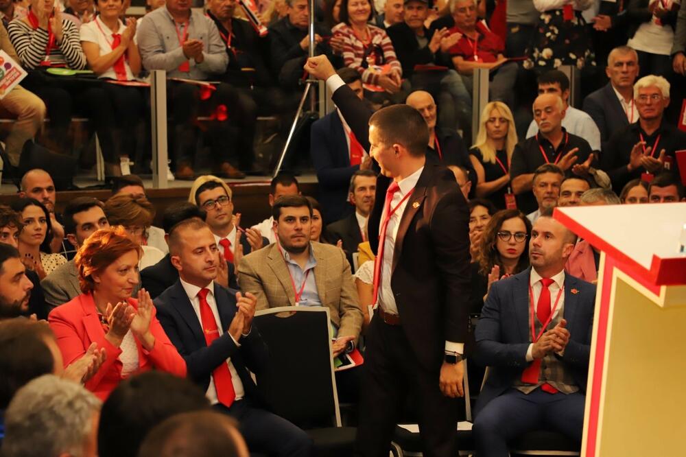 Bečić na jednom od okupljanja, Foto: Demokrate