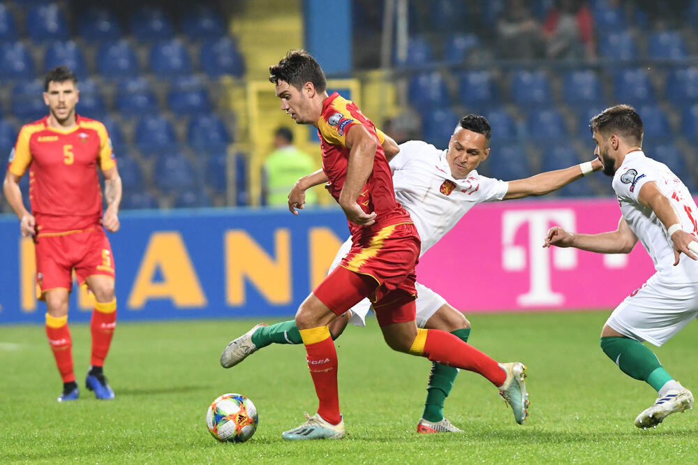 Nikola Vukčević na meču sa Bugarskom, Foto: SAVO PRELEVIC