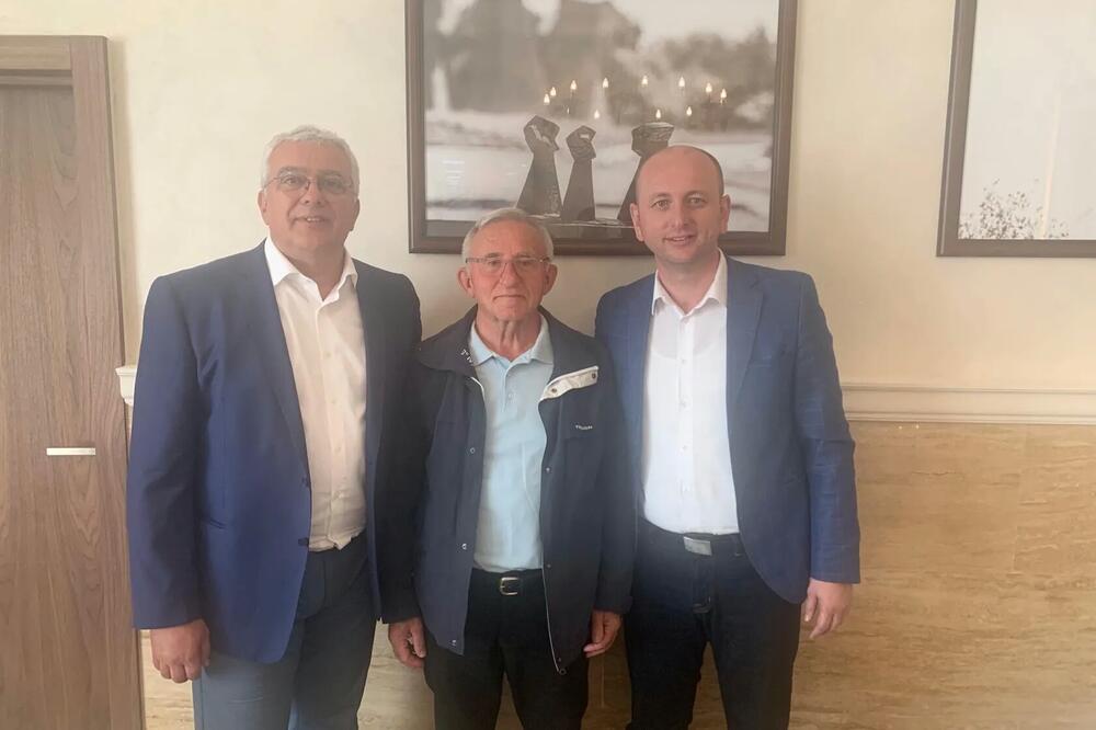 Mandić i Knežević sa Lazarevićem, Foto: DF