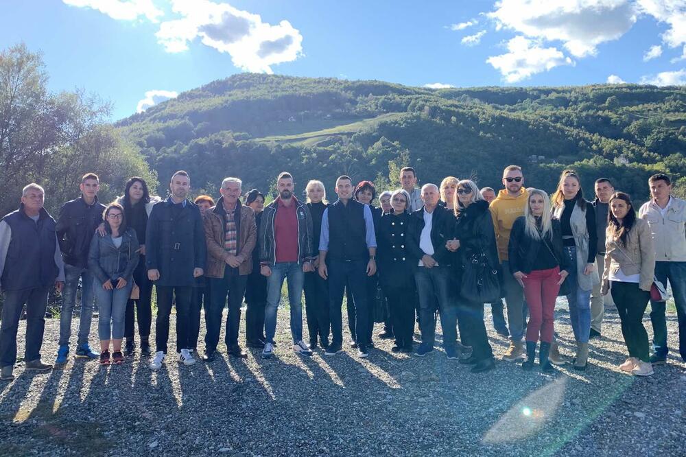 Učesnici sastanka, Foto: Demokratska Crna Gora