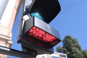 VIDEO Zagreb: Postavljen semafor koji pješake zadubljene u ekran...
