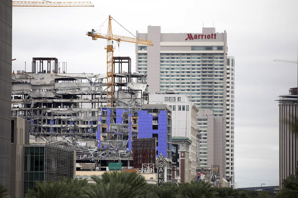 Hotel u Nju Orleansu čiji se dio srušio, Foto: BETA/AP