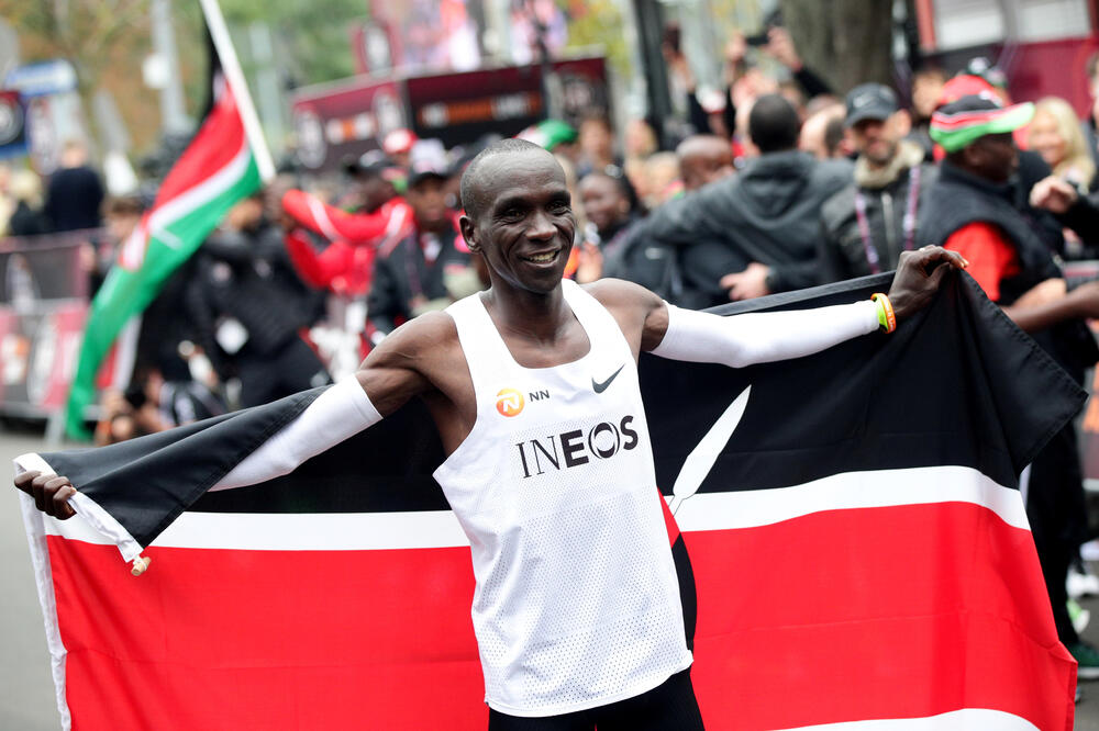 Senzacija: Eliud Kipčoge prvi je istrčao maraton za manje od dva sata, Foto: Reuters