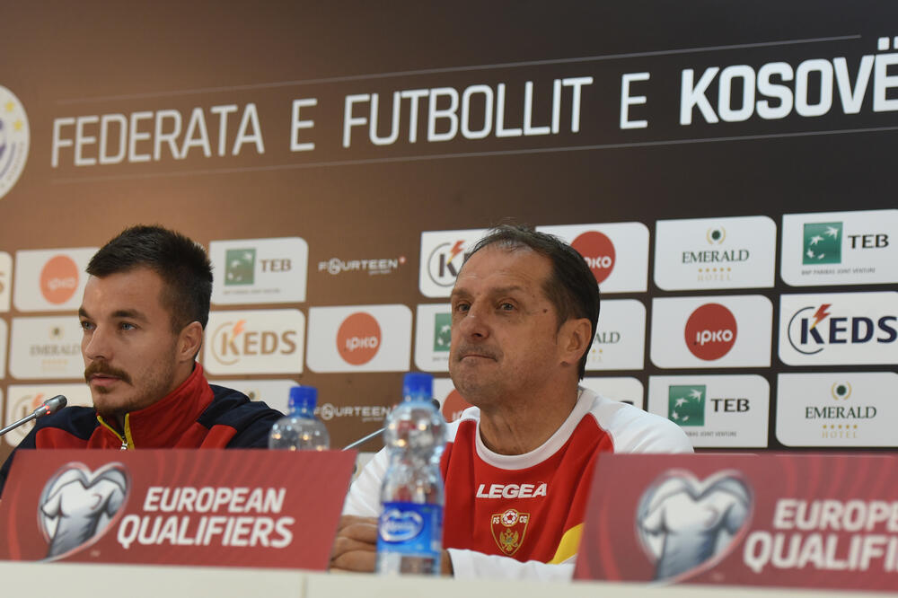 Hadžibegić i Mugoša na pres konferenciji u Prištini, Foto: Savo Prelević