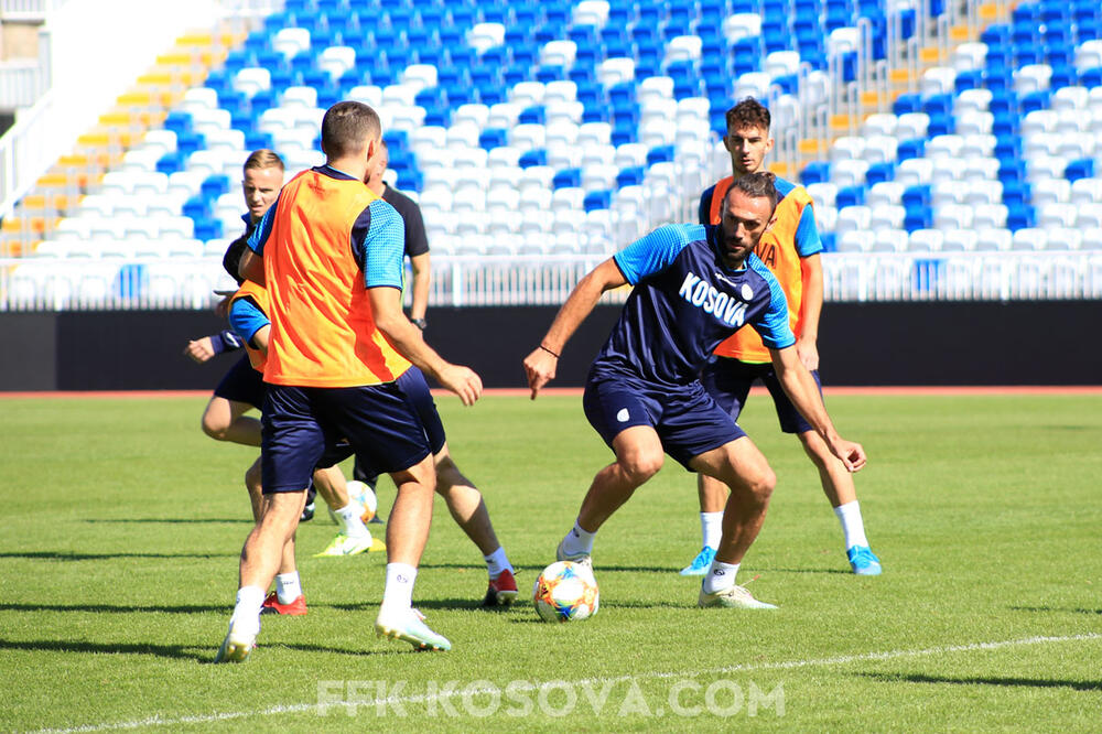 Kosovski fudbaleri na jučerašnjem treningu, Foto: Ffk-kosova.com