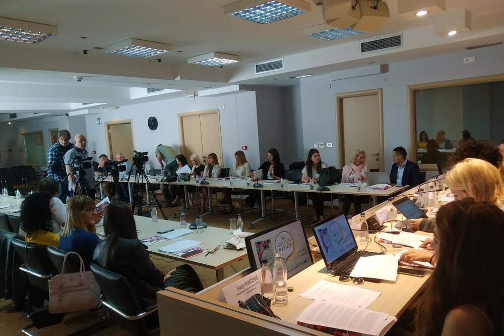 Da odzvoni nasilju, Foto: Borko Ždero