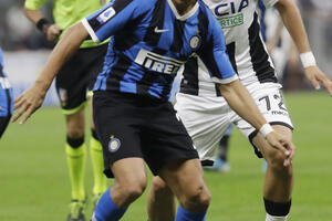As Intera pauzira dva mjeseca: Povrijedio ga rival iz Juventusa
