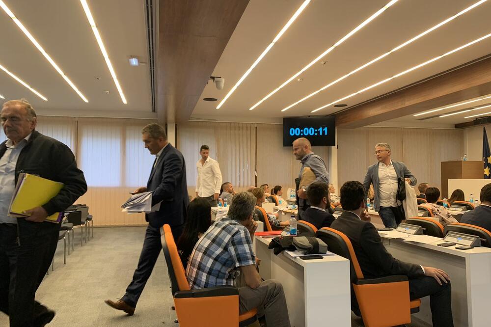 Prekinuta sjednica, Foto: Vuk Lajović