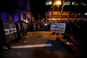 Sukobi na protestima u Barseloni, povrijeđeno 170 ljudi (FOTO)