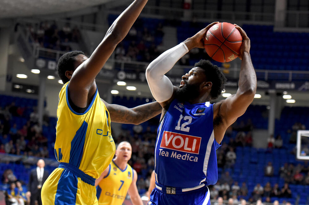 Hasan Martin na meču sa Arkom, Foto: Savo Prelević