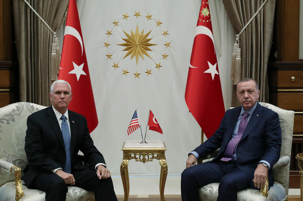 Pens i Erdogan, Foto: Reuters