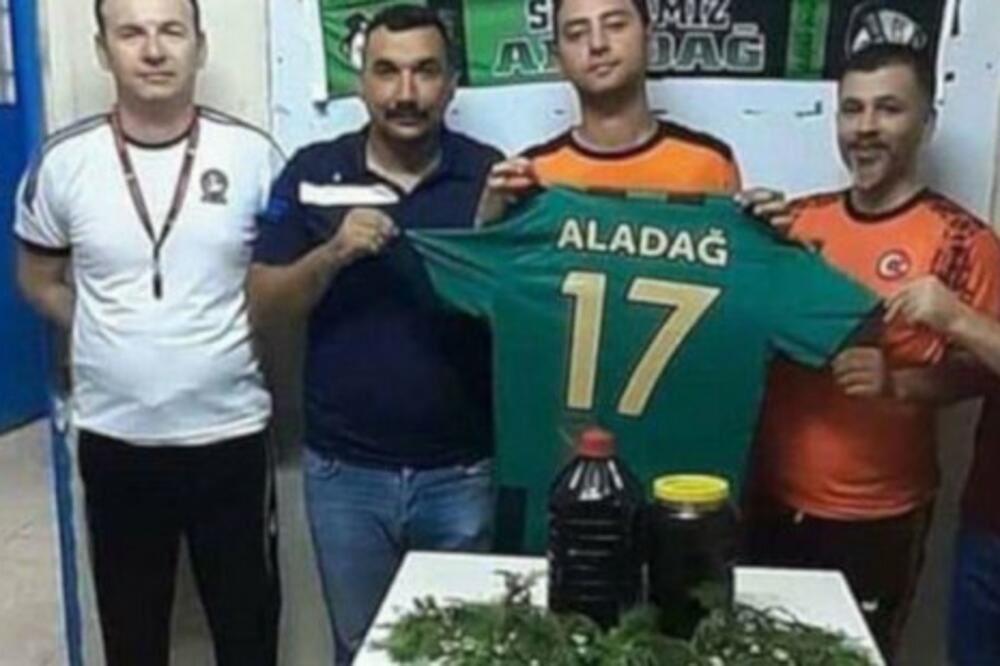 Sa potpisivanja ugovora, Foto: Twitter