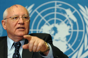 Gorbačov: Svijet klizi prema opasnom periodu militantne politike
