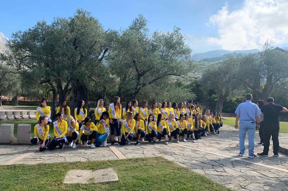 Takmičarke u Baru, Foto: Mojbar.net