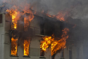 Požar u stambenoj zgradi u Rostovu, poginulo petoro djece