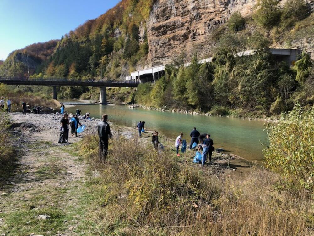 Sa današnje akcije čišćenja Tare