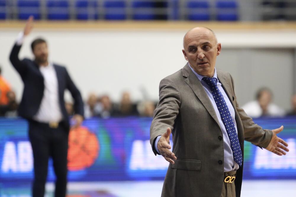 Mihailo Pavićević na utakmici sa Partizanom, Foto: Mornar/Media Pro