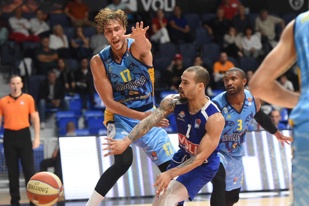 Džastin Kobs na utakmici sa Primorskom, Foto: Savo Prelević