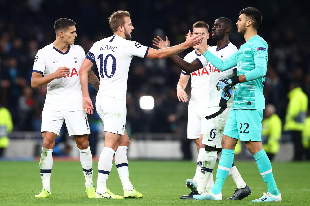 Igrači Totenhema nakon meča, Foto: Reuters