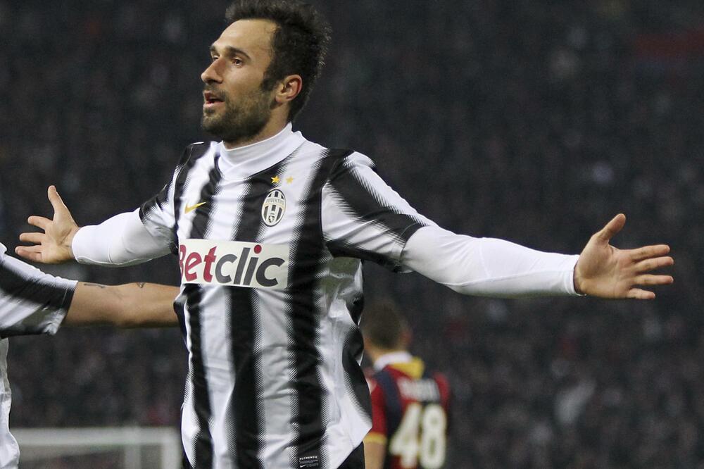 Mirko Vučinić u dresu Juventusa, Foto: AP