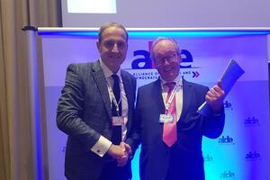 LP punopravni član ALDE evropskog liberalnog saveza