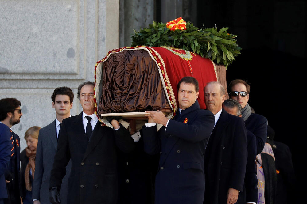 Ekshumacija Frankovih ostataka, Foto: Reuters