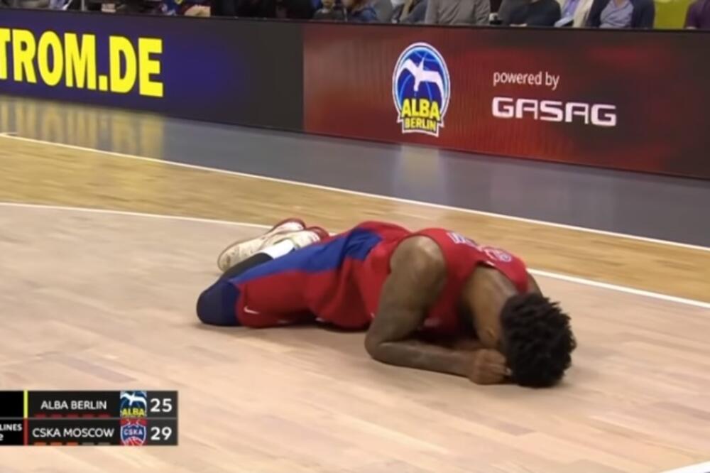 Klajburn na sinoćnjem meču, Foto: Printscreen YouTube