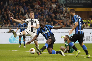 Inter nije iskoristio poklon Juvea - Parma odnijela bod sa "Meace"