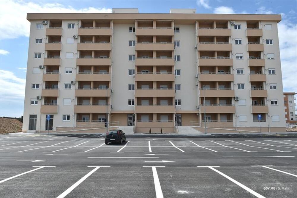 Jedna od zgrada zaposlenih u zdravstvu u Podgorici, Foto: Saša Matić/Vlada Crne Gore