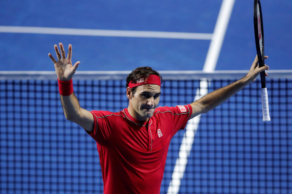 Federer nakon pobjede nad Cicipasom, Foto: ARND WIEGMANN