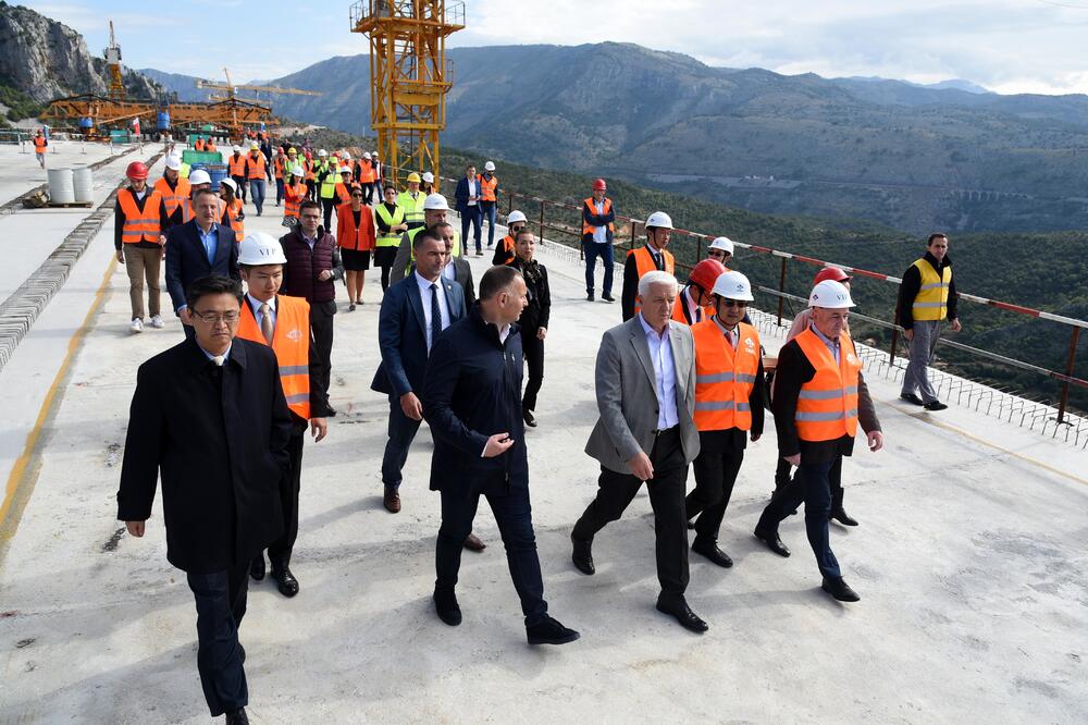 Sa obilaska mosta Moračica početkom oktobra, Foto: Boris Pejović