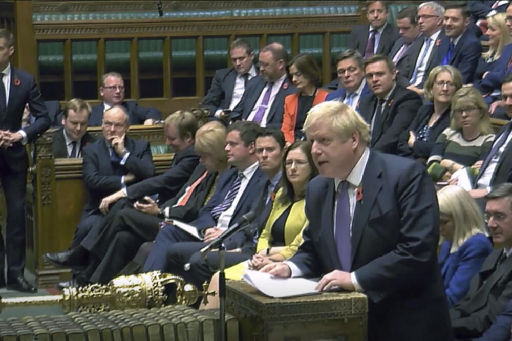 Džonson u parlamentu, Foto: AP