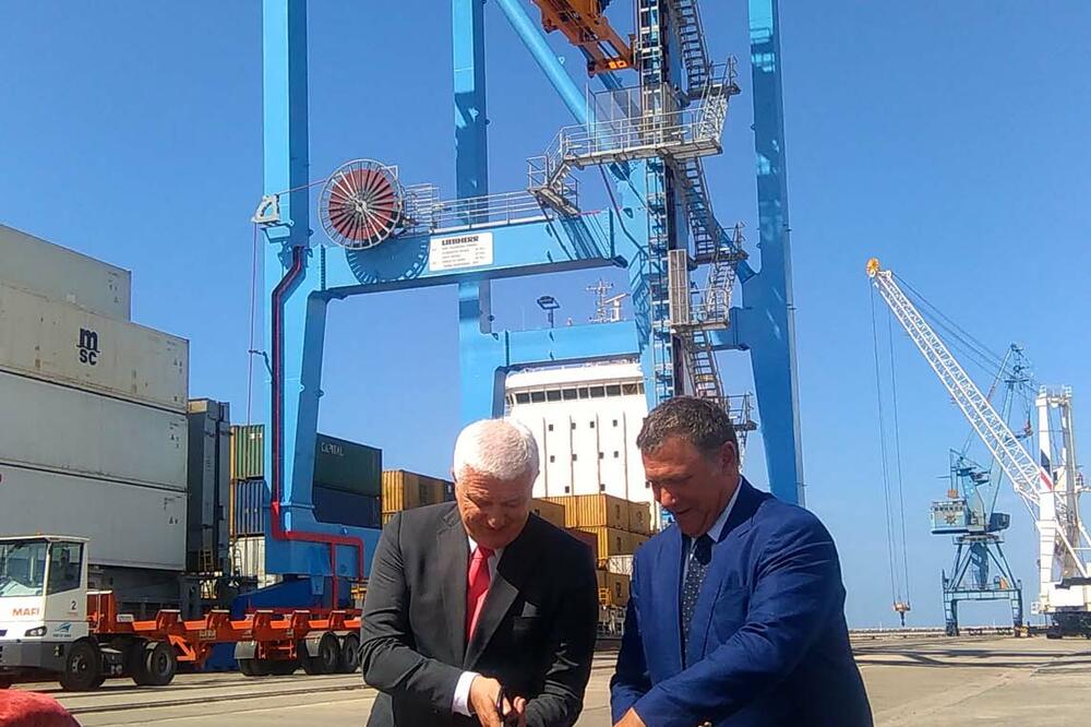 Problemi nakon dvije godine: Sa ozvaničenja rada novog krana za pretovar kontejnera u Port of Adria 2017., Foto: Radomir Petrić