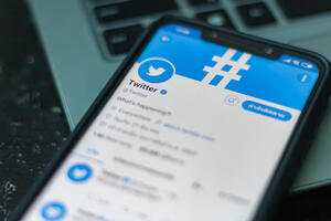 Tviter zabranio političke oglase