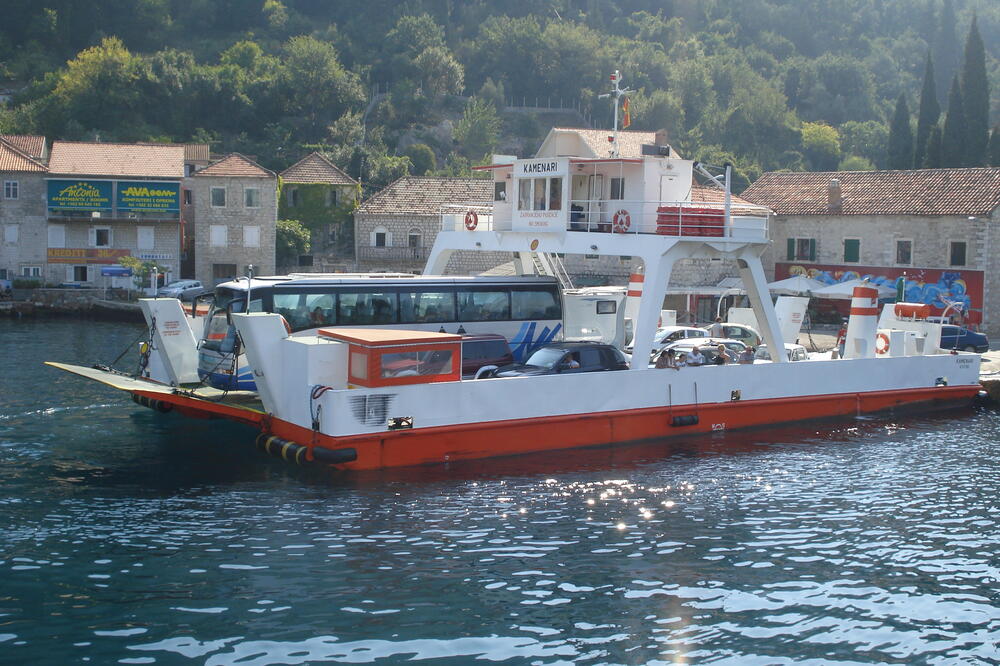 Trajekt Pomorskog saobraćaja, Foto: Siniša Luković
